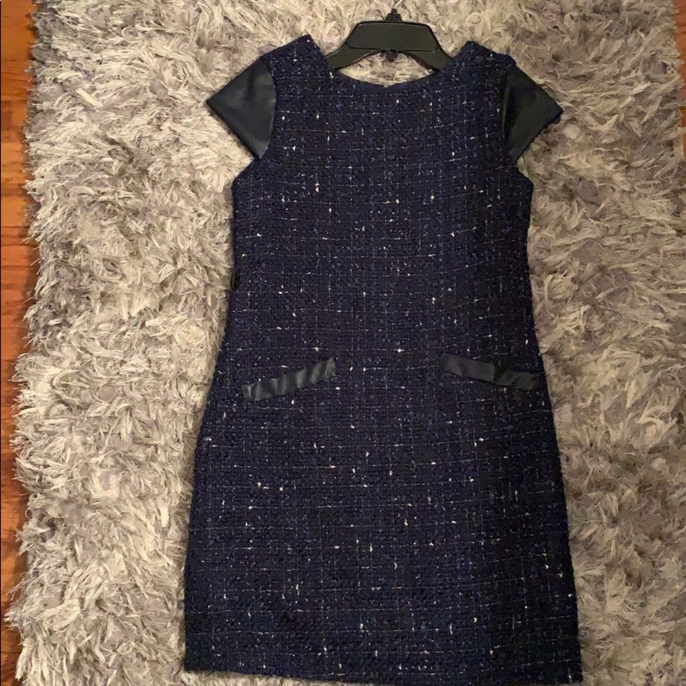 Blue shoulder length dress